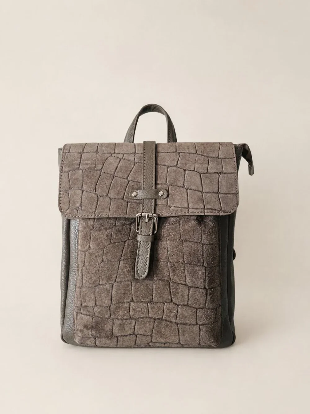 Italian Leather Croc-Embossed Backpack – Taupe